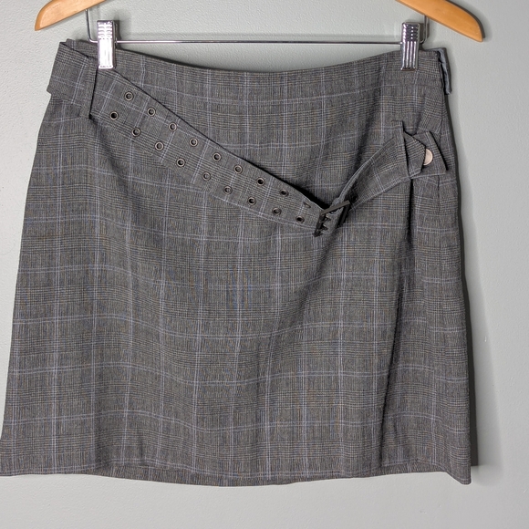 Elie Tahari Dresses & Skirts - Vintage Elie Tahari Gray Black Glen Plaid Wool Belted Mini Skirt Size 10